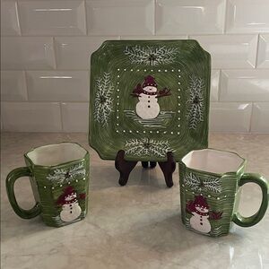 Foreside Holiday mugs and dessert plate  set snowman design